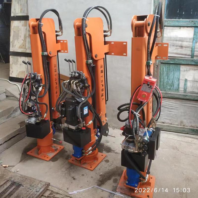 西螺镇重汽蓝牌随车吊 3.2吨 国六动力强 液压驱动 农用自卸起重机